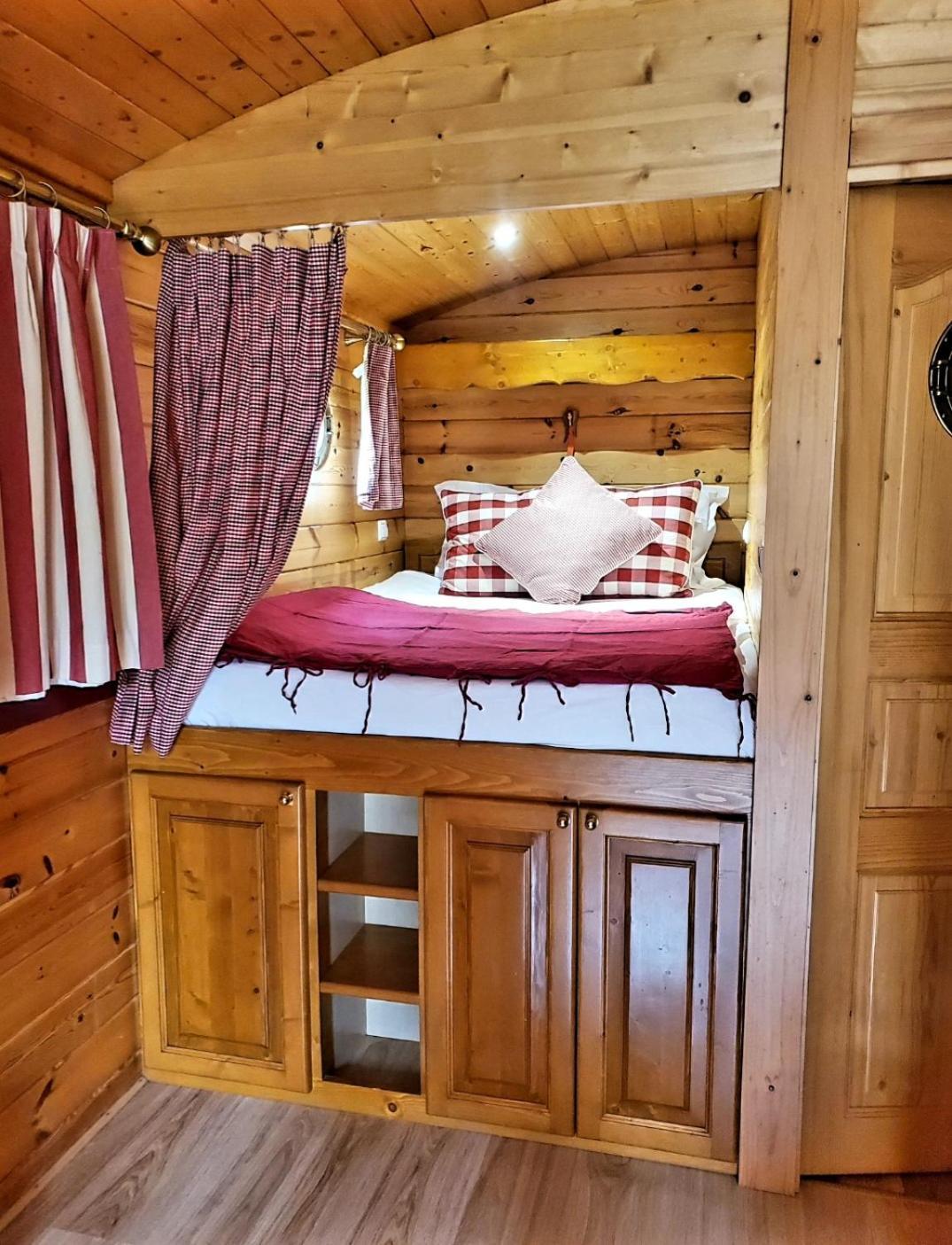 Le Roulottes Du Petit Gouffre De Padirac Avec Spa Exterior foto